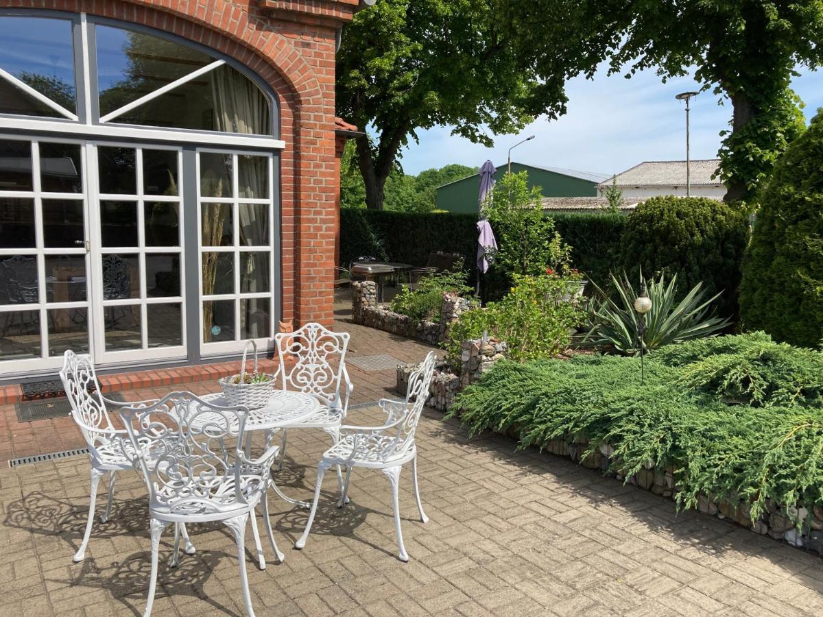 Landhausidyll Ferienwohnung Grundshagen Buitenkant foto