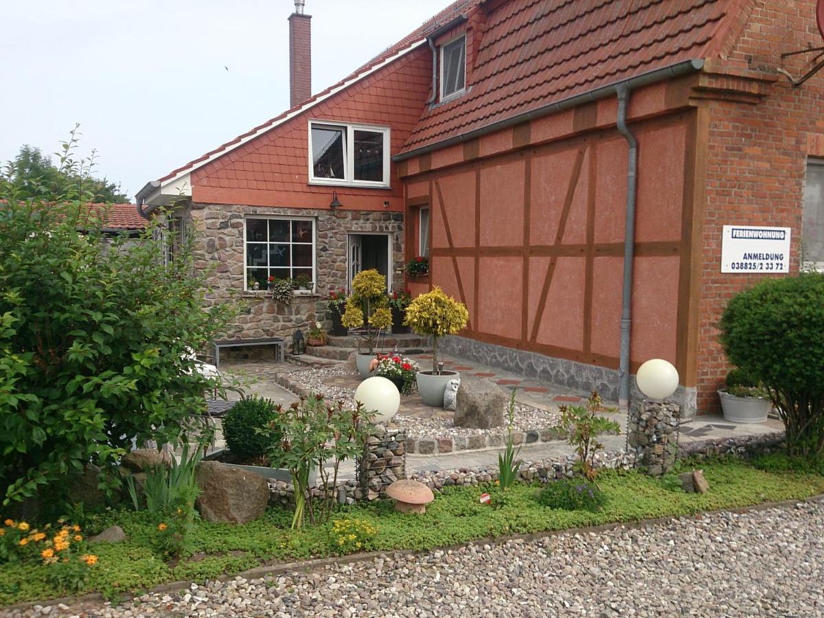 Landhausidyll Ferienwohnung Grundshagen Buitenkant foto