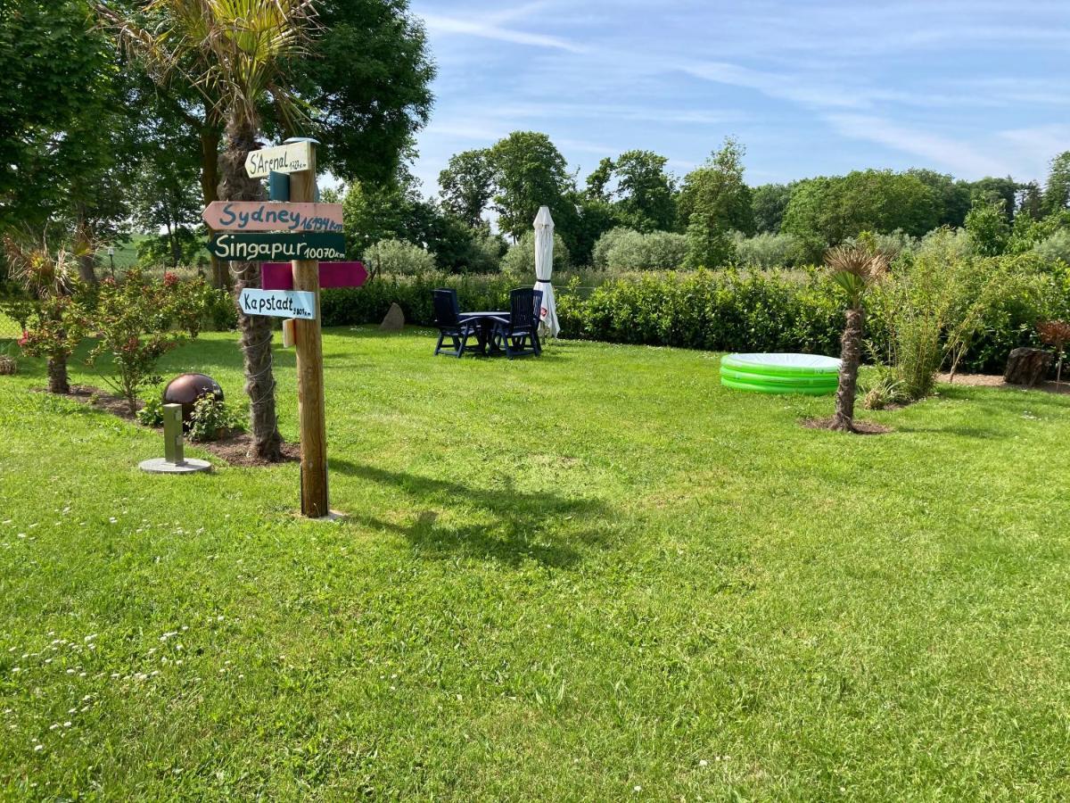 Landhausidyll Ferienwohnung Grundshagen Buitenkant foto